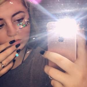 Meet your Posher, Becca